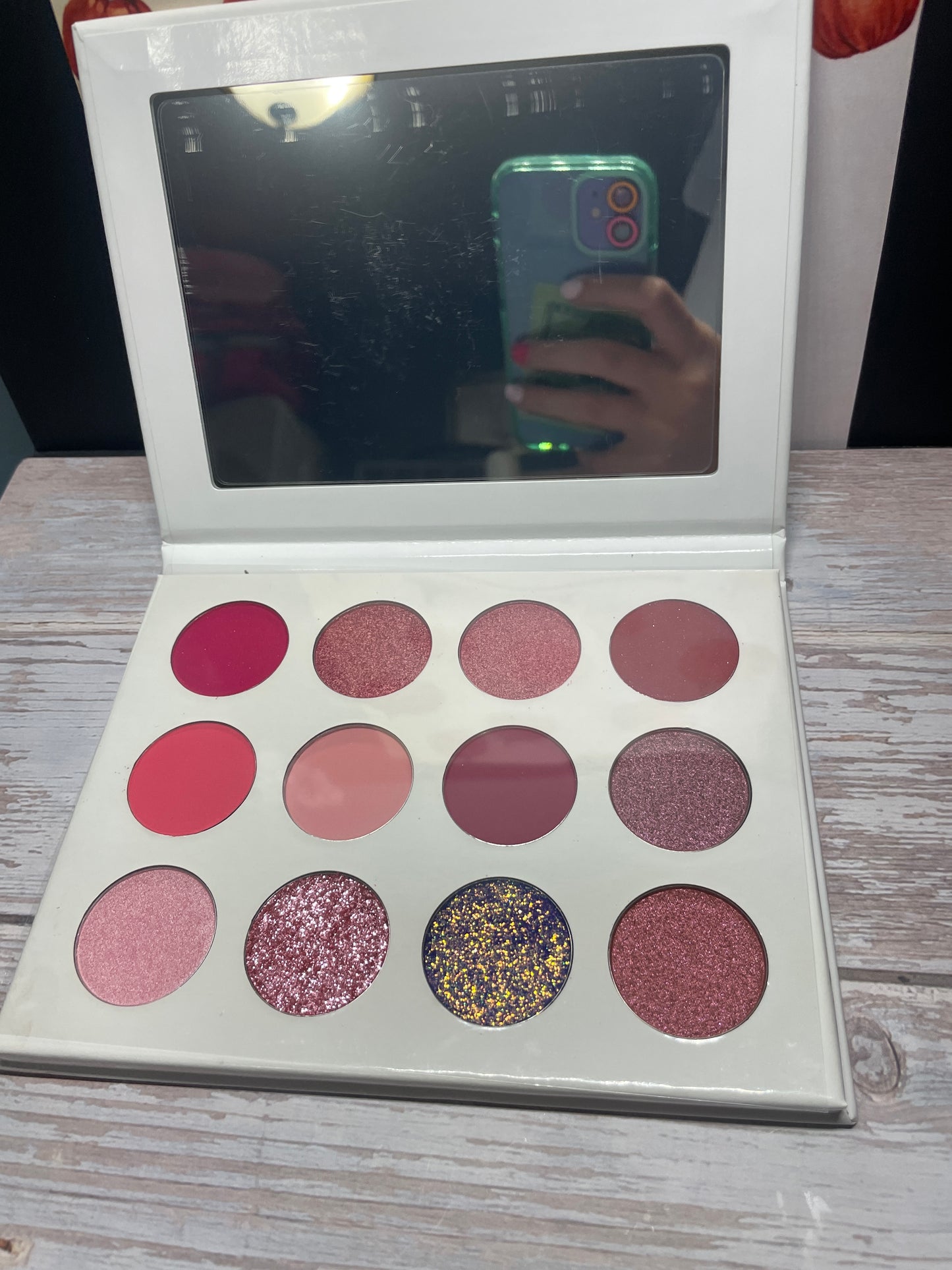 12 Color Pink Eyeshadow Pallet