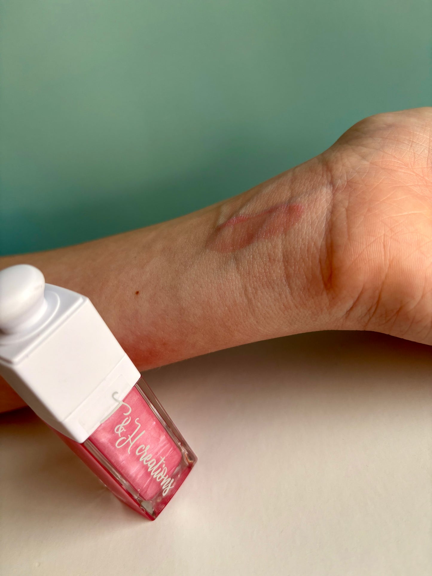 Shimmer Kiss: Strawberry Lip Oil