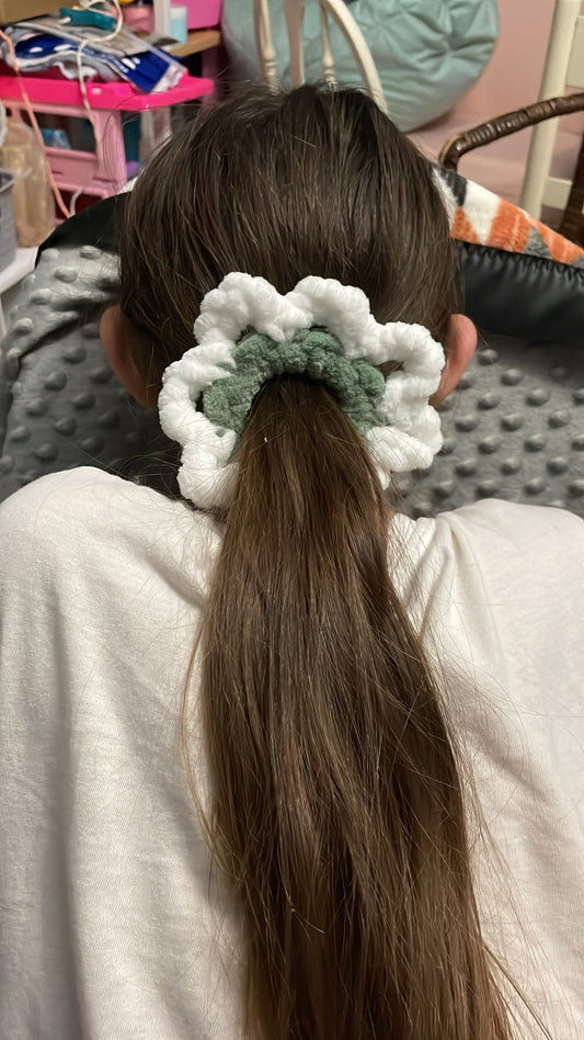 Mistletoe Scrunchie